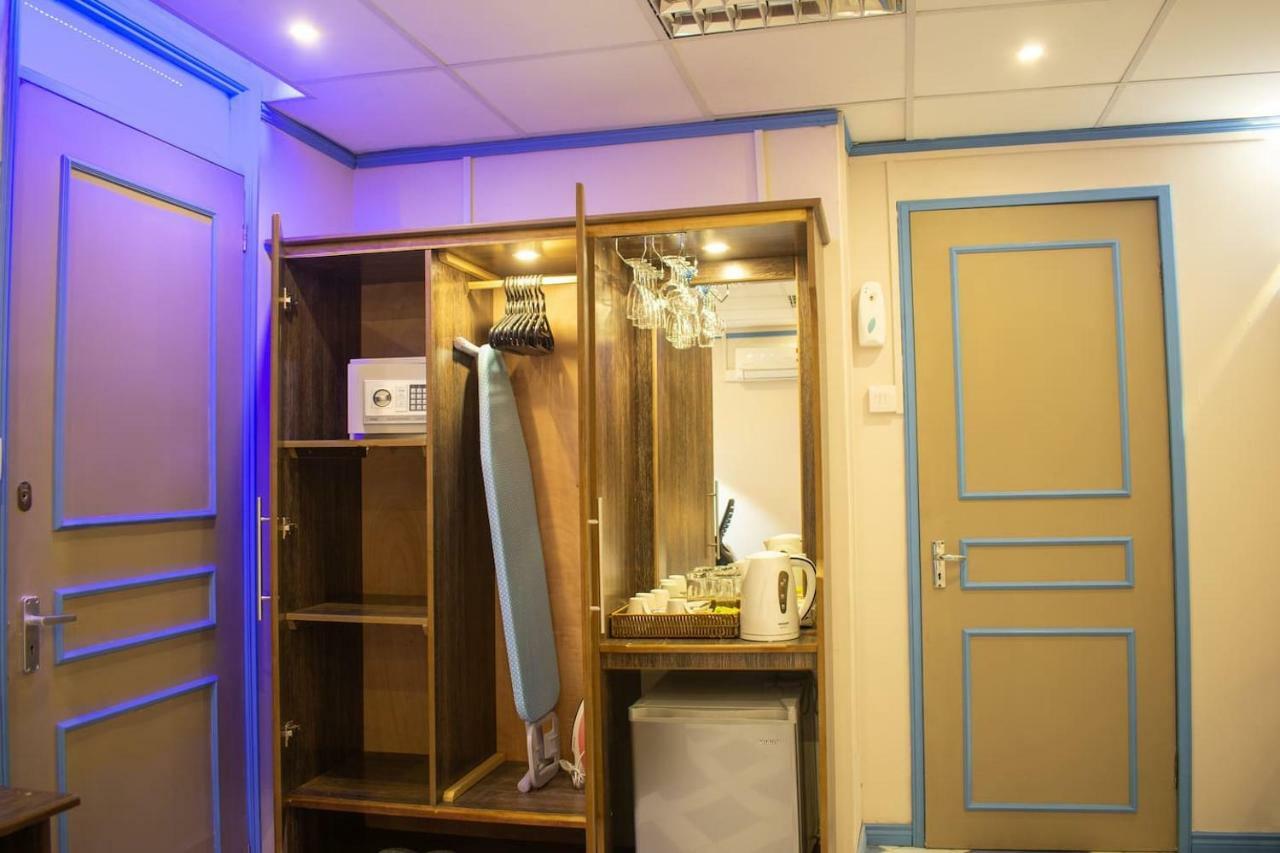 Hotel Styled Apartment In Heart Of กาตร์บอร์นส์ ภายนอก รูปภาพ