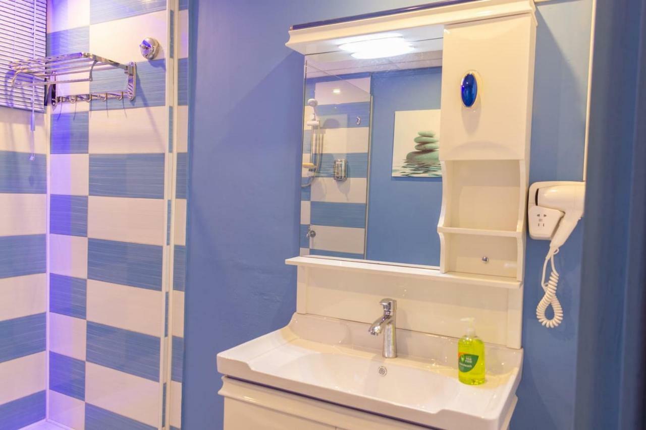 Hotel Styled Apartment In Heart Of กาตร์บอร์นส์ ภายนอก รูปภาพ